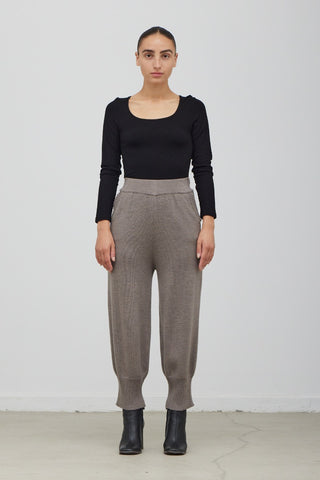 Knit Round Taper Pant